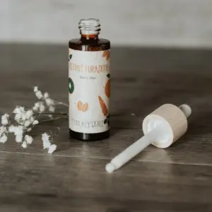 Ristrutturazione – Siero viso notte rigenerante con retinolo e vitamina C - immagine 1